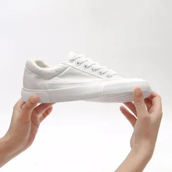 Moterų sportbačiai 2022 naujų mados nėriniai-up black/white moterų batai kietas siuvimo seklių atsitiktinis drobės bateliai moterims