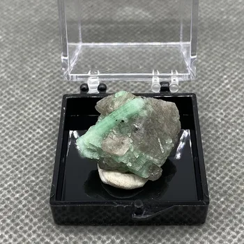 Natūralus žaliasis smaragdas mineralinių gem kokybės krištolo egzempliorių akmenys ir kristalai kvarco kristalai +Box 3,5 cm